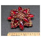 *Stunning vintage brooch