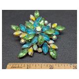 *Stunning vintage brooch
