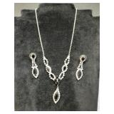 * Costume Jewelry : necklace & earrings