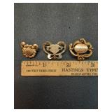 * Antique  pendant  holder brooches