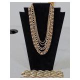 *Vintage Mid-Century Necklace & Bracelet set from