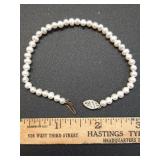 * Vtg genuine pearl bracelet 10k gold clasp