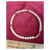 * pearl ? Marked 14k bracelet