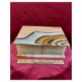 Onyx stone trinket box