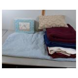 Blankets & bedspreads +