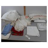 Tablecloths & napkins +