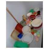 Various Tupperware
