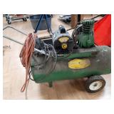 >Campbell Hausfeld Air compressor. WORKS