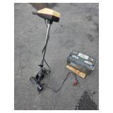 Minn Kota 35 & battery / 17lbs thrust 4 forward 2