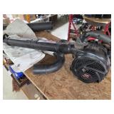 Craftsman 25cc gas blower / vacuum w/ extras
