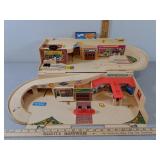 Hot Wheels Service Center,  Sto & Go by Mattel