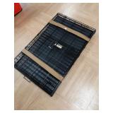 > Pet kennel/ crate   36" L x 23" W x 25" H
