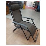 >zero-gravity folding lounge chair