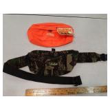 2 hunting fanny packs