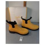 Gumbees boots size 40