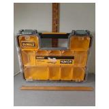 New Dewalt organizer 10 compartments