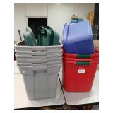 11 tote mostly Rubbermaid some w/ lids