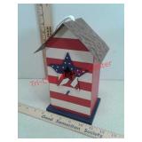 Wood Americana birdhouse deco