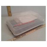 Perfect brownie / cake pan with lid