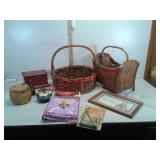 Wicker magazine rack  jewelry box, lg wicker