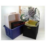 Storage totes and bins