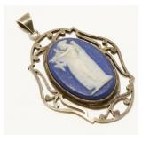 Wedgwood Pottery & 925 Silver Pendant 4.6g