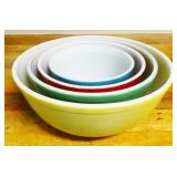 Pyrex Nesting Bowl Set