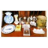 Grouping of Vintage Collectibles