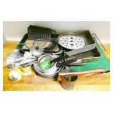 Baking Pans & Kitchen Tools