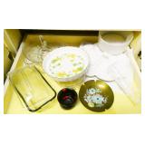 Assorted Vintage Kitchen Items