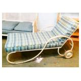 Metal Outdoor Lounge Chair