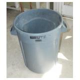 Brute Trash Can