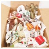 Box Lot: Thanksgiving & Christmas Decor