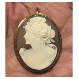 Antique Victorian 14K Gold Shell Cameo Brooch