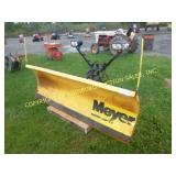 7.5FT MEYER SNOW PLOW W/UNIVERSAL MOUNT AND LIGHTS