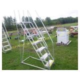 ALUMINUM SHOP LADDER