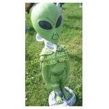 ALIEN CONCRETE LAWN ORNAMENT