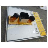 SCHOOL ZONE SPEED LIMIT SIGN