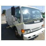 2004 ISUZU UTILITY BOX TRUCK