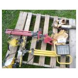 PALLET OF SHOP LIGHT, TRAILER JACK , AND