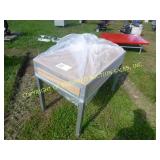 METAL/  WOODEN TABLE