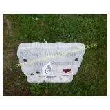 DOG PLAQUE W/ HOLDERS CONCRETE LAWN ORNAMENT