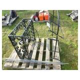 STEEL STAND & SHEPHERDS HOOKS