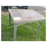 METAL TABLE