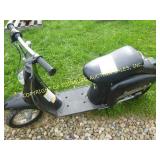 RAZOR SCOOTER W/ CHARGER