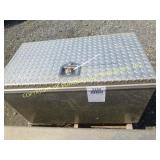 DIAMOND PLATE ALUMINUM TRUCK TOOL BOX