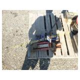 (2) FLOOR JACKS (RED AND BLUE)