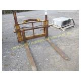 BACKHOE ATTACHMENT FORKS