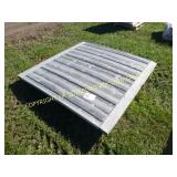 PALLET OF POLY FENCING