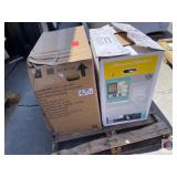 mix Lot of (2 pcs) assorted toilets, content on